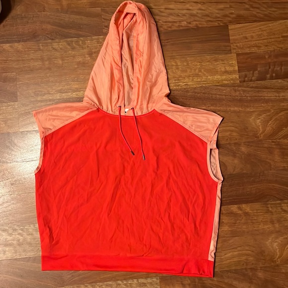 Avia Tops - EUC Avia sleeveless Windbreaker